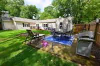 10 min Walk to ND Stadium 1820