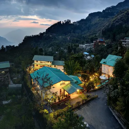 Summit Norling Resort & Spa Отели рядом с достопримечательностью «Храм Хануман-Ток»