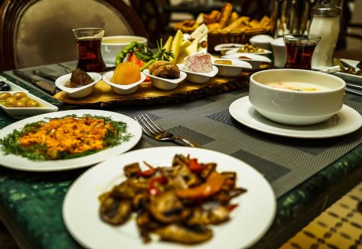 4. 아야 요르기 호..