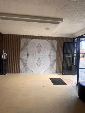 Hotel Tj Plaza Отели рядом с достопримечательностью «Hong Kong Gentlemen’s Club»