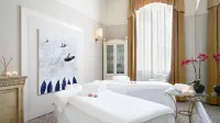 San Clemente Palace, Venice - Kylpylä