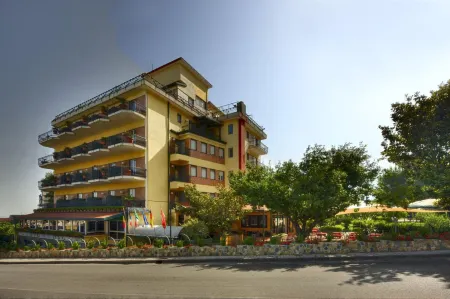 Hotel Parco Отели в г. Gragnano