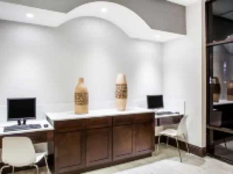 Days Inn & Suites by Wyndham Orlando Airport Hotels in Orange County