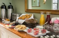 Brass Lantern Inn - breakfast