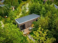 Waterlodge Blaupoatsje Hotels in Grouw