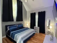 Contemporary Oasis with Private Deck Patio - Upscale Luxury Hotel a Decatur