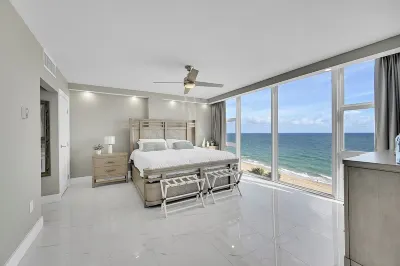 Luxury Ocean Front Condo on Beach, Full Ocean View