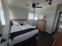 Charming 3-bedroom house with AC, WiFi in Clinton Township