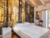 Villa in the vineyards overlooking the mountains Hotels in Rovereto