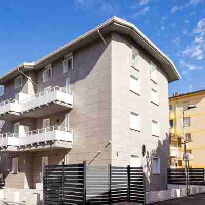 Apho Apartment Hotel Hotel Exterior