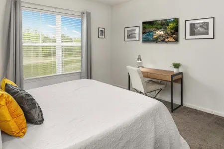 Beautiful Extended Stay - Pool & Gym