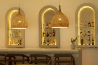 Serenity Boutique - Unawatuna - Bares