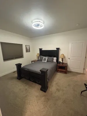 Private Western Up Fit With Hot Tub & EV Charging