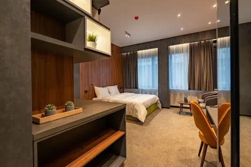 Hotel Element Hotels in Čenej