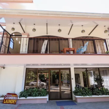 Hotel Flor Blanca