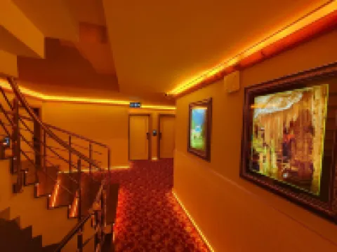 ディモラ ゴールド ホテル