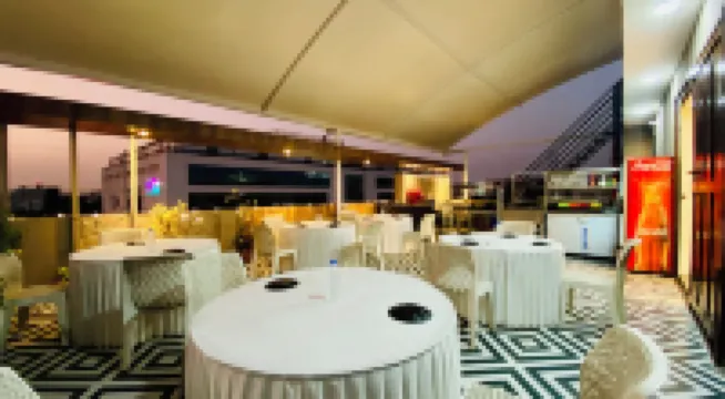 Hotel Pravasa Stay, Dewas Naka