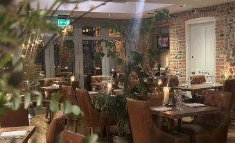 NoTwenty9 Bar and Restaurant