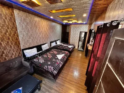 Dev Bhoomi Resort Các khách sạn ở Tehri Range