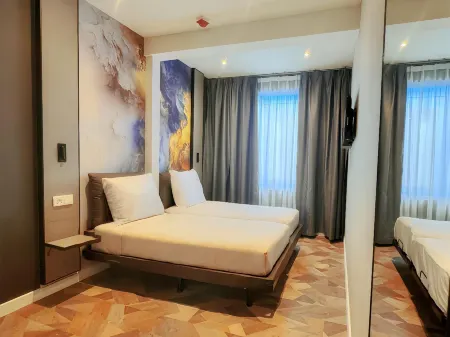 Nebula Hotel by INE'S Отели в г. West-Graftdijk