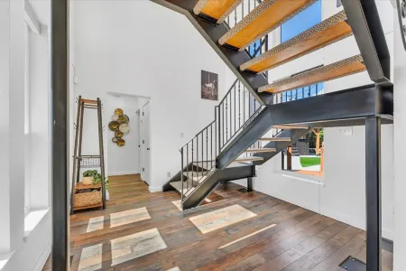 NEW Mountain View Retreat With Hot Tub and Mini Golf Отели рядом с достопримечательностью «Вирджиния-Сити»