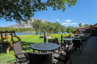 Bayshore Inn & Spa Hotels in Improvement District No. 4
