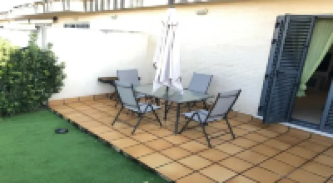 Luxury accommodation for 14 people ...... Swimming pool with SPA CIRCUIT