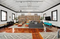 Single Night Bookings Welcome - Tropical Modern Loft - SoHo Style - Concierge Hotels in Charlotte Amalie