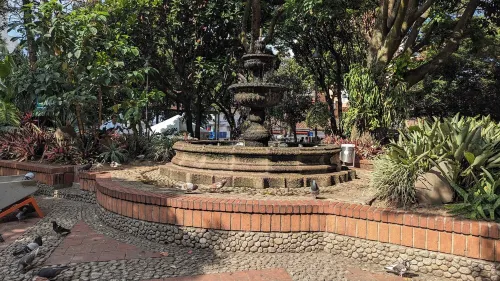 Triple Apts: 9BR, 6BA by Medellín, Dining, Nightlife, Fast Wifi & Self Check-in