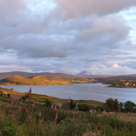 100 year old Renovated Cottage in North Skye