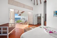 4 Bedroom, 4 bathroom Villa on the Beach
