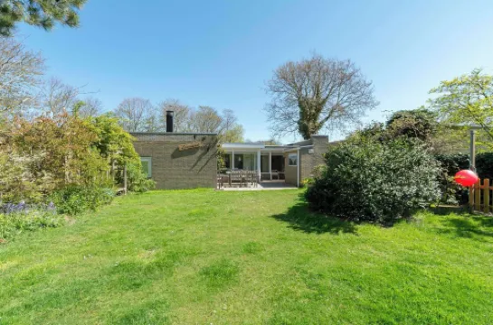 帶大花園的Duinland 183平房