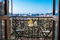 Panoramic quiet flat with private parking (pet friendly)