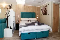 Luxury Contempoary Lodge Nr Bath & Bristol Hotel a Bishop Sutton