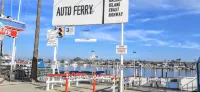 Located right on the Balboa Peninsula, few steps from the beach and the harbor.