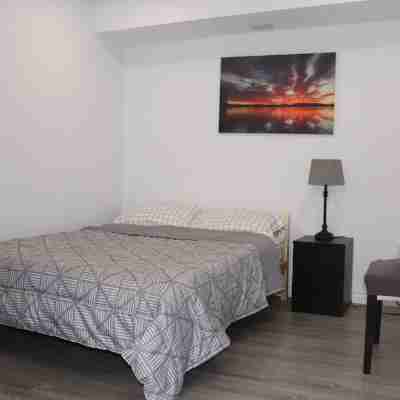 Spacious stay, 15 min to Niagara Falls & US border (Basement Apartment) Rooms