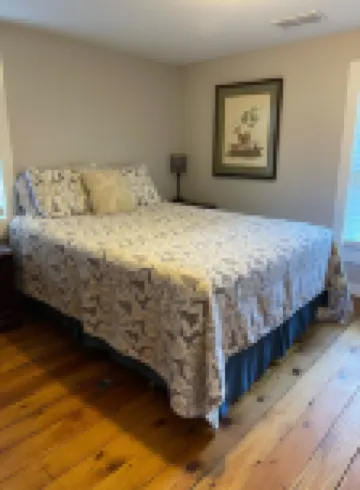 Remodeled Farmhouse 150 Acres - Minutes from Escatawha Farms Fly Fishing