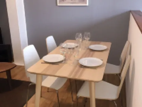 Apartment with parking in the medieval city, 100 m from the quay, shops. 索姆河畔聖瓦萊里酒店