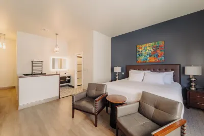 Mercer Hotel Downtown, BW Premier Collection Отели рядом с достопримечательностью «Суперцентр Уолмарт»