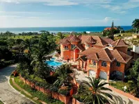Dream Castle Villa, Montego Bay, 9 Large bedrooms