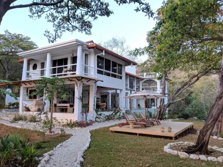 Beautiful located beach house