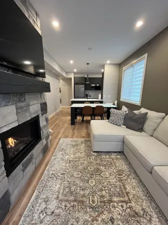 Blue Mountain Village Condo w/ Pool - Steps from Scandinave!