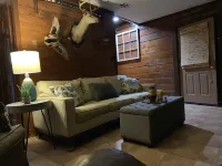 Spacious waterfront cabin located on the lower Sardis lake.