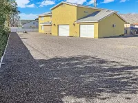 "Lake house w/Mountain views” near River & Casinos Hotels near Arizona Veterans Memorial Inc