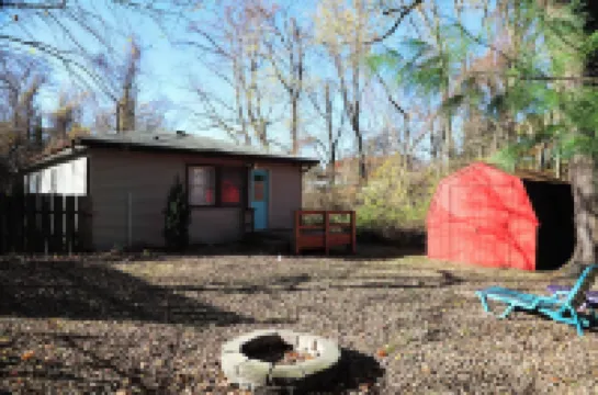 Modern Cottage Minutes From Lake Michigan Beach in a quiet setting! Hotels in Lake Michigan Beach