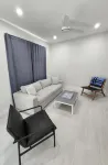 Modern 2 Bed walking distance to the beach