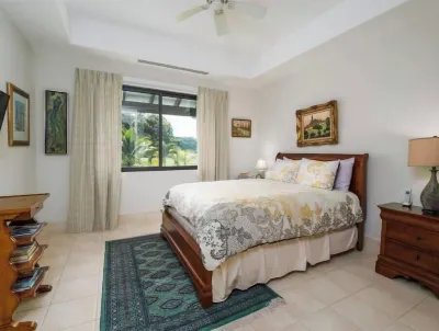 Cozy Tropical Retreat 3Br Golf View Hotels in 