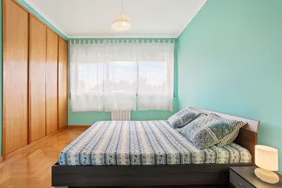 Large and Bright Apartment near the Beach