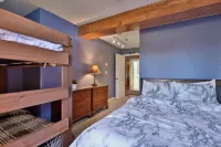 Mountain Views and Cozy Comfort - Charming Ski Retreat