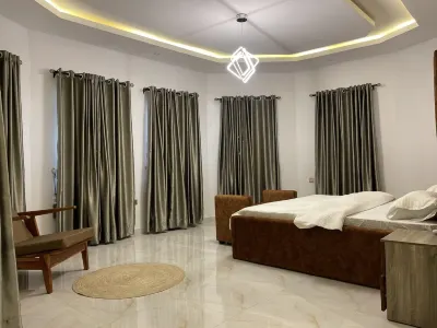 Luxury 3-Bedrooms Villa In Abeokuta 소요이 래스트버스톱 주변 호텔